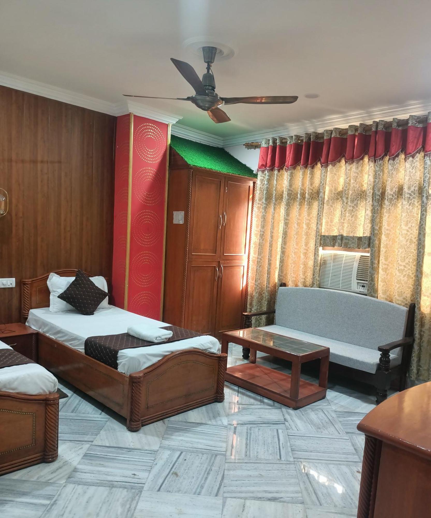 Hotel Riz Βαρανάσι Εξωτερικό φωτογραφία